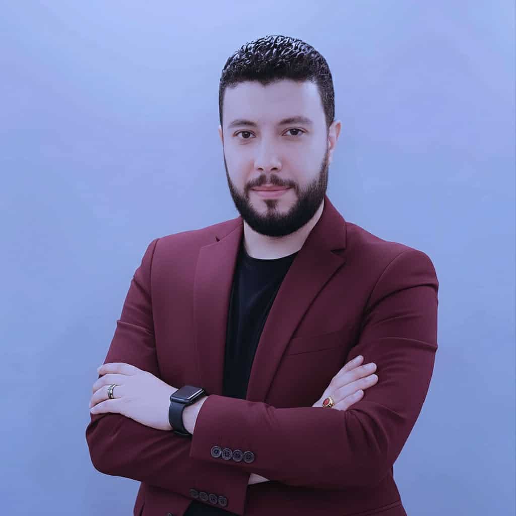 عن أحمد زيادة